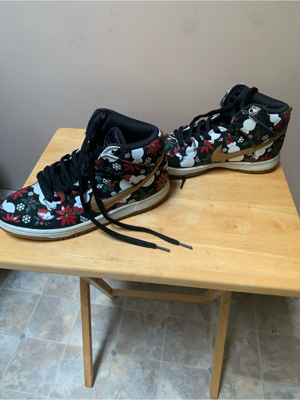 Nike special edition ugly Christmas sweater sneakers